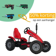 BERG_skelter_go_kart_case_IH_6+_groot_xl_van_ee_buitenspeelgoed